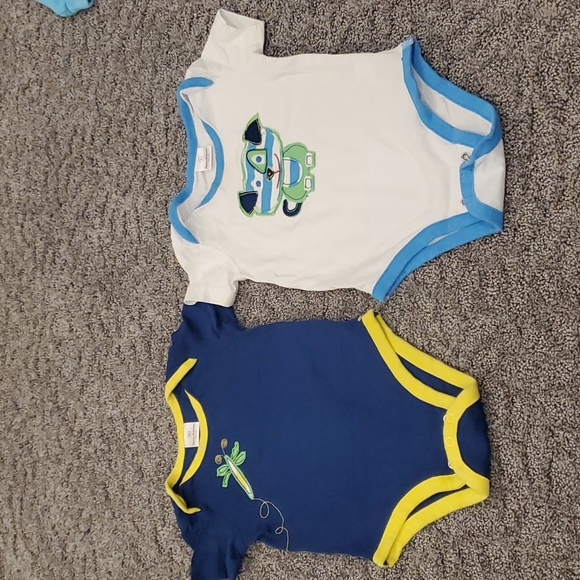 Toddler body suites - Picture 1 of 3